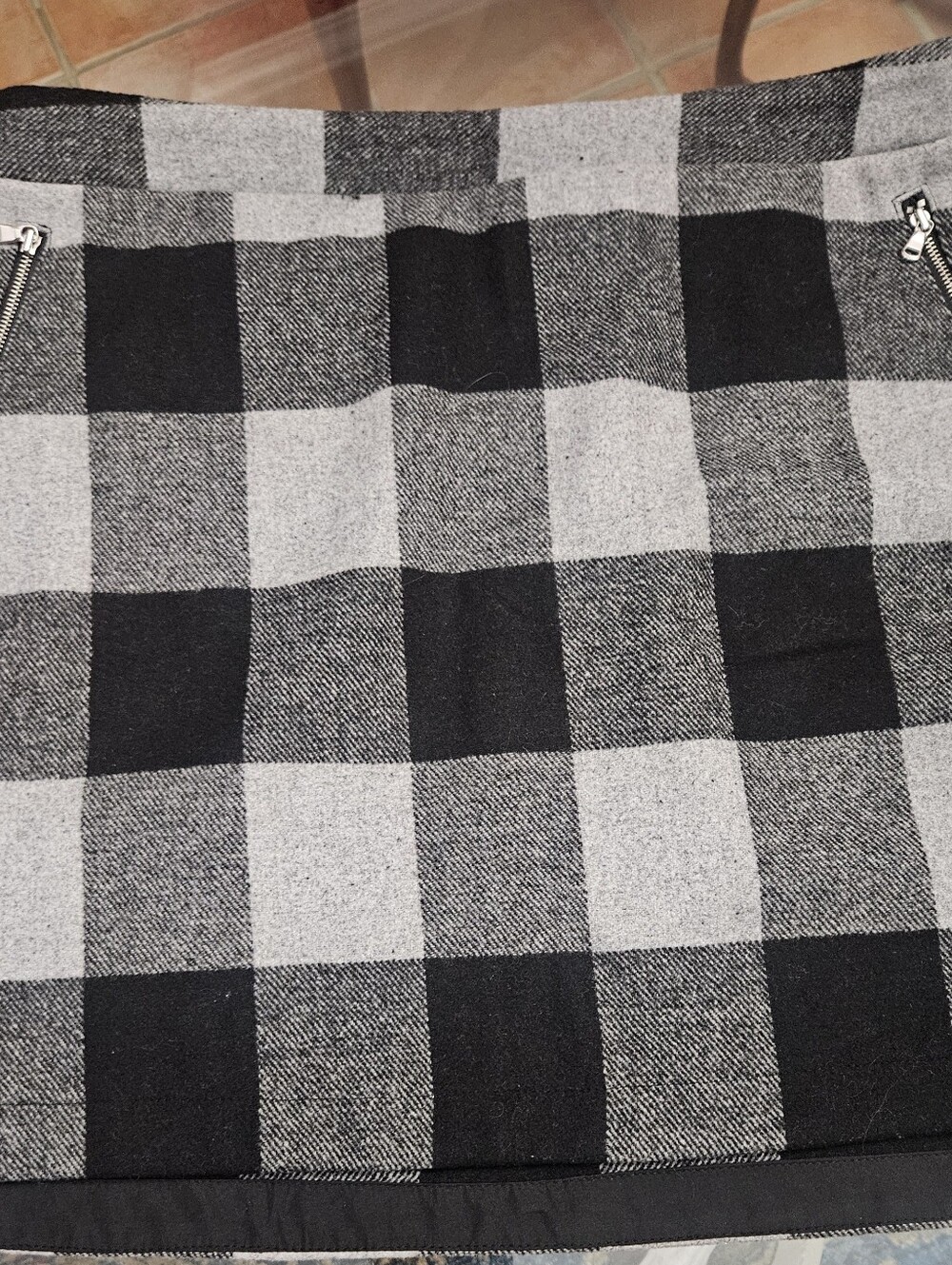 a.n.a Black and Gray Buffalo Check ,sideZip-Up Mini Skirt Sx L With Silver Zip